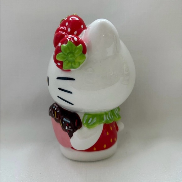 Hello Kitty kawaii strawberry ceramic blue sky figure NEW - Picture 3 of 4